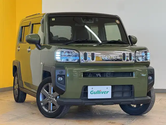 ダイハツ タフト G ターボ 群馬県 2021(令3)年 5.3万km フォレストカーキメタリック スマートアシスト/・アダプティブクルーズコントロール/・衝突軽減ブレーキ/・パーキングセンサー/・車線逸脱防止支援/・標識認識/・オートハイビーム/純正9インチSDナビ/　　フルセグ/BT/CD/DVD/    FM/AM/MEMORY MUSIC/    USB/HDMI/ipod/パノラマモニター/ガラスルーフ/自動駐車/前席シートヒーター/オートLEDヘッドライト/フォグランプ/電動パーキングブレーキ/オートブレーキホールド/純正15AW/純正フロアマット/スマートキー2本/前方ドライブレコーダー/ETC