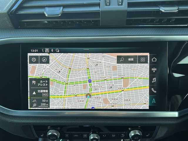 アウディ Ｑ３ 35TFSI アドバンスド 愛知県 2020(令2)年 2.2万km グレイシアホワイトメタリック /正規ディーラー車//禁煙車//ベーシックパッケージ//アシスタンスパッケージ//テクノロジーパッケージ//10.25インチMMIタッチスクリーンナビ//USB/SD/BT/CarPlay/AndroidAuto//サラウンドビューカメラ//ビルトインETC2.0//ワイヤレスチャージング//バーチャルコックピット//ミラー型ドライブレコーダー//シートヒーター//パワーシート /ランバーサポート//電動テールゲート//ホールドアシスト//ドライブセレクト//プレセンス//サイドアシスト//パーキングシステム//アダプティブクルーズアシスト//アクティブレーンアシスト//エマージェンシーアシスト//リヤクロストラフィックアシスト//ドライバーアシスタンスシステム//アダプティブクルーズコントロール//パーキングエイド//ハイビームアシスト//LEDオートヘッドライト/リアフォグランプ//ハイグロスパッケージ//オートリトラクタブルウィンカーミラー//ルーフレール//純正18インチAW//ESC//ヒルディセントアシスト/ヒルホールドアシスト//MTモード付きAT//スピードリミッター//アイドリングストップ//プッシュスタート/スペアスマートキー//純正フロアマット//保証書/取扱説明書//D点検整備記録簿R3.4.5.6