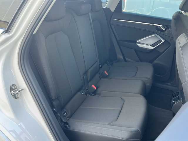 アウディ Ｑ３ 35TFSI アドバンスド 愛知県 2020(令2)年 2.2万km グレイシアホワイトメタリック /正規ディーラー車//禁煙車//ベーシックパッケージ//アシスタンスパッケージ//テクノロジーパッケージ//10.25インチMMIタッチスクリーンナビ//USB/SD/BT/CarPlay/AndroidAuto//サラウンドビューカメラ//ビルトインETC2.0//ワイヤレスチャージング//バーチャルコックピット//ミラー型ドライブレコーダー//シートヒーター//パワーシート /ランバーサポート//電動テールゲート//ホールドアシスト//ドライブセレクト//プレセンス//サイドアシスト//パーキングシステム//アダプティブクルーズアシスト//アクティブレーンアシスト//エマージェンシーアシスト//リヤクロストラフィックアシスト//ドライバーアシスタンスシステム//アダプティブクルーズコントロール//パーキングエイド//ハイビームアシスト//LEDオートヘッドライト/リアフォグランプ//ハイグロスパッケージ//オートリトラクタブルウィンカーミラー//ルーフレール//純正18インチAW//ESC//ヒルディセントアシスト/ヒルホールドアシスト//MTモード付きAT//スピードリミッター//アイドリングストップ//プッシュスタート/スペアスマートキー//純正フロアマット//保証書/取扱説明書//D点検整備記録簿R3.4.5.6