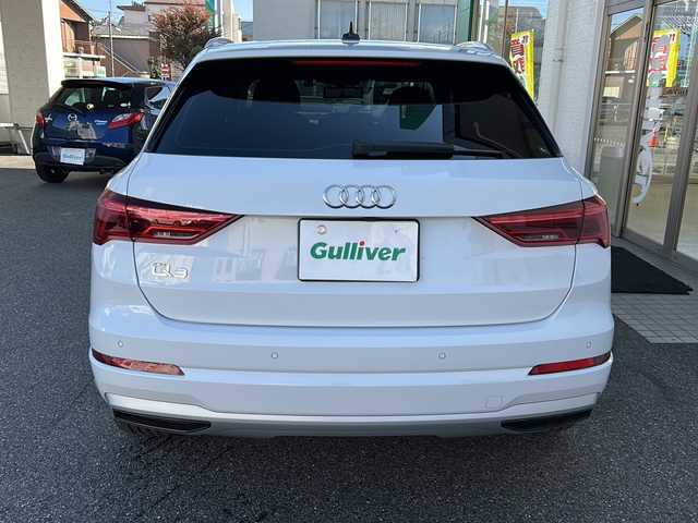 アウディ Ｑ３ 35TFSI アドバンスド 愛知県 2020(令2)年 2.2万km グレイシアホワイトメタリック /正規ディーラー車//禁煙車//ベーシックパッケージ//アシスタンスパッケージ//テクノロジーパッケージ//10.25インチMMIタッチスクリーンナビ//USB/SD/BT/CarPlay/AndroidAuto//サラウンドビューカメラ//ビルトインETC2.0//ワイヤレスチャージング//バーチャルコックピット//ミラー型ドライブレコーダー//シートヒーター//パワーシート /ランバーサポート//電動テールゲート//ホールドアシスト//ドライブセレクト//プレセンス//サイドアシスト//パーキングシステム//アダプティブクルーズアシスト//アクティブレーンアシスト//エマージェンシーアシスト//リヤクロストラフィックアシスト//ドライバーアシスタンスシステム//アダプティブクルーズコントロール//パーキングエイド//ハイビームアシスト//LEDオートヘッドライト/リアフォグランプ//ハイグロスパッケージ//オートリトラクタブルウィンカーミラー//ルーフレール//純正18インチAW//ESC//ヒルディセントアシスト/ヒルホールドアシスト//MTモード付きAT//スピードリミッター//アイドリングストップ//プッシュスタート/スペアスマートキー//純正フロアマット//保証書/取扱説明書//D点検整備記録簿R3.4.5.6