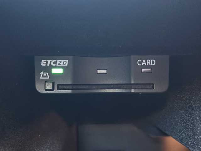 アウディ Ｑ３ 35TFSI アドバンスド 愛知県 2020(令2)年 2.2万km グレイシアホワイトメタリック /正規ディーラー車//禁煙車//ベーシックパッケージ//アシスタンスパッケージ//テクノロジーパッケージ//10.25インチMMIタッチスクリーンナビ//USB/SD/BT/CarPlay/AndroidAuto//サラウンドビューカメラ//ビルトインETC2.0//ワイヤレスチャージング//バーチャルコックピット//ミラー型ドライブレコーダー//シートヒーター//パワーシート /ランバーサポート//電動テールゲート//ホールドアシスト//ドライブセレクト//プレセンス//サイドアシスト//パーキングシステム//アダプティブクルーズアシスト//アクティブレーンアシスト//エマージェンシーアシスト//リヤクロストラフィックアシスト//ドライバーアシスタンスシステム//アダプティブクルーズコントロール//パーキングエイド//ハイビームアシスト//LEDオートヘッドライト/リアフォグランプ//ハイグロスパッケージ//オートリトラクタブルウィンカーミラー//ルーフレール//純正18インチAW//ESC//ヒルディセントアシスト/ヒルホールドアシスト//MTモード付きAT//スピードリミッター//アイドリングストップ//プッシュスタート/スペアスマートキー//純正フロアマット//保証書/取扱説明書//D点検整備記録簿R3.4.5.6