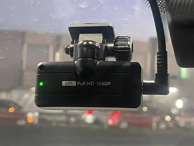 アウディ Ｑ３ 35TFSI アドバンスド 愛知県 2020(令2)年 2.2万km グレイシアホワイトメタリック /正規ディーラー車//禁煙車//ベーシックパッケージ//アシスタンスパッケージ//テクノロジーパッケージ//10.25インチMMIタッチスクリーンナビ//USB/SD/BT/CarPlay/AndroidAuto//サラウンドビューカメラ//ビルトインETC2.0//ワイヤレスチャージング//バーチャルコックピット//ミラー型ドライブレコーダー//シートヒーター//パワーシート /ランバーサポート//電動テールゲート//ホールドアシスト//ドライブセレクト//プレセンス//サイドアシスト//パーキングシステム//アダプティブクルーズアシスト//アクティブレーンアシスト//エマージェンシーアシスト//リヤクロストラフィックアシスト//ドライバーアシスタンスシステム//アダプティブクルーズコントロール//パーキングエイド//ハイビームアシスト//LEDオートヘッドライト/リアフォグランプ//ハイグロスパッケージ//オートリトラクタブルウィンカーミラー//ルーフレール//純正18インチAW//ESC//ヒルディセントアシスト/ヒルホールドアシスト//MTモード付きAT//スピードリミッター//アイドリングストップ//プッシュスタート/スペアスマートキー//純正フロアマット//保証書/取扱説明書//D点検整備記録簿R3.4.5.6