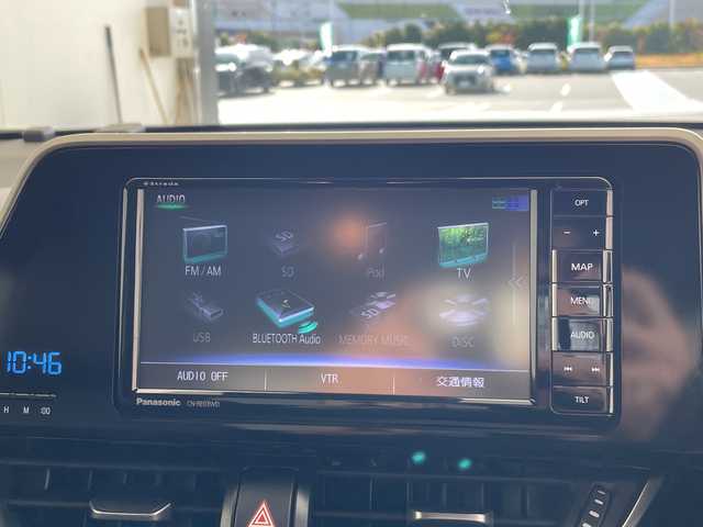 トヨタ Ｃ－ＨＲ G 愛知県 2017(平29)年 6.3万km ブラックマイカ SDナビ/レーダークルーズコントロール/シートヒーター/バックカメラ/コーナーセンサー/純正アルミホイール/ブラインドスポットモニター/LEDヘッドライト/オートマチックハイビーム/インテリジェントミラー/ETC/衝突軽減システム/フルセグ/CD DVD/Bluetooth/ステアリングスイッチ/スマートキー/プッシュスタート