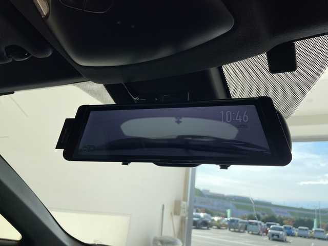 トヨタ Ｃ－ＨＲ G 愛知県 2017(平29)年 6.3万km ブラックマイカ SDナビ/レーダークルーズコントロール/シートヒーター/バックカメラ/コーナーセンサー/純正アルミホイール/ブラインドスポットモニター/LEDヘッドライト/オートマチックハイビーム/インテリジェントミラー/ETC/衝突軽減システム/フルセグ/CD DVD/Bluetooth/ステアリングスイッチ/スマートキー/プッシュスタート