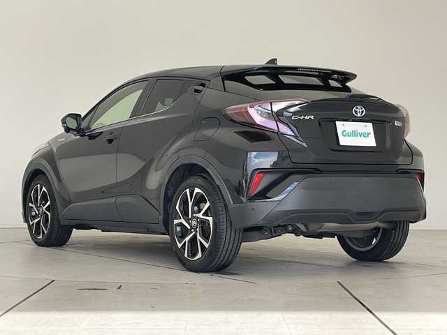 トヨタ Ｃ－ＨＲ G 愛知県 2017(平29)年 6.3万km ブラックマイカ SDナビ/レーダークルーズコントロール/シートヒーター/バックカメラ/コーナーセンサー/純正アルミホイール/ブラインドスポットモニター/LEDヘッドライト/オートマチックハイビーム/インテリジェントミラー/ETC/衝突軽減システム/フルセグ/CD DVD/Bluetooth/ステアリングスイッチ/スマートキー/プッシュスタート