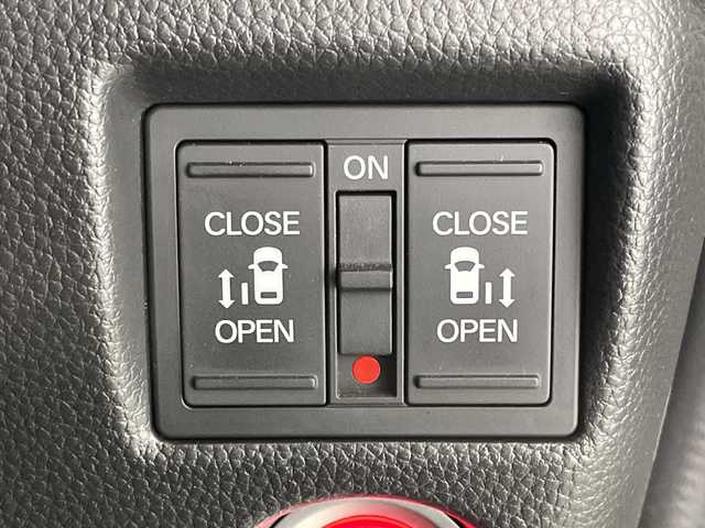 ホンダ Ｎ ＢＯＸ カスタム L ターボ 神奈川県 2022(令4)年 1.5万km プラチナホワイトパール 純正8型SDナビゲーション【VXU-227NBi】/AM FM フルセグ Bluetooth AppleCarPlay /バックカメラ/両側パワースライドドア/ホンダセンシング/アダプティブクルーズコントロール/シートヒーター/ETC/ドライブレコーダー/純正フロアマット/ステアリングスイッチ/スマートキー/スペアキー/LEDヘッドライト/オートライト/純正15インチアルミホイル/ドアバイザー/レーントレーシングアラート/クリアランスソナー