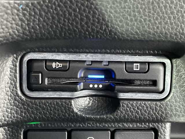 ホンダ Ｎ ＢＯＸ カスタム L ターボ 神奈川県 2022(令4)年 1.5万km プラチナホワイトパール 純正8型SDナビゲーション【VXU-227NBi】/AM FM フルセグ Bluetooth AppleCarPlay /バックカメラ/両側パワースライドドア/ホンダセンシング/アダプティブクルーズコントロール/シートヒーター/ETC/ドライブレコーダー/純正フロアマット/ステアリングスイッチ/スマートキー/スペアキー/LEDヘッドライト/オートライト/純正15インチアルミホイル/ドアバイザー/レーントレーシングアラート/クリアランスソナー