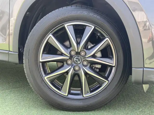 マツダ ＣＸ－５ XD プロアクティブ 香川県 2017(平29)年 2.7万km マシーングレープレミアムM 衝突軽減ブレーキ/マツダコネクトSDナビ/サイド＆バックカメラ/アダプティブクルーズコントロール/レーンキープアシスト/ブラインドスポットモニター/スマートキー/前後コーナーセンサー/純正19インチアルミホイール/純正LEDヘッドライト/純正ドライブレコーダー/純正ETC/ブレーキオートホールド/本革巻きステアリング/サイド＆カーテンエアバッグ/取扱説明書