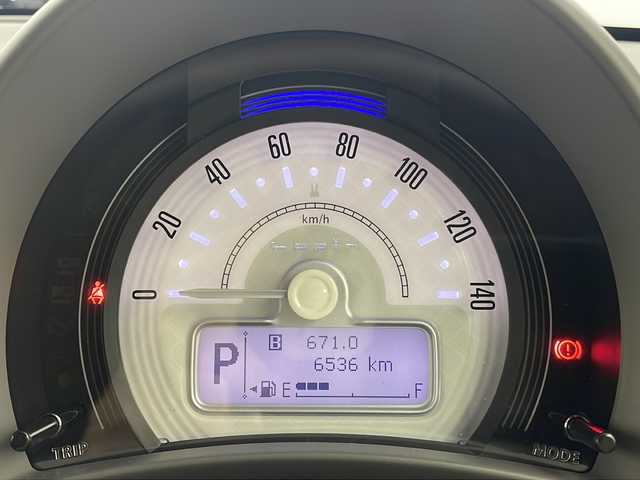 スズキ ラパン ＬＣ X 栃木県 2022(令4)年 0.7万km ソフトベージュメタリック スズキセーフティサポート/・デュアルカメラブレーキサポート/・誤発進抑制機能/・車線逸脱抑制機能/・車線逸脱警報機能/・ふらつき警報機能/・先行車発進お知らせ機能/・標識認識機能/・ハイビームアシスト/純正14インチAW/ハーフレザーシート/シートヒーター/USBソケット/オートライト/LEDライト/プッシュスタート/スマートキー