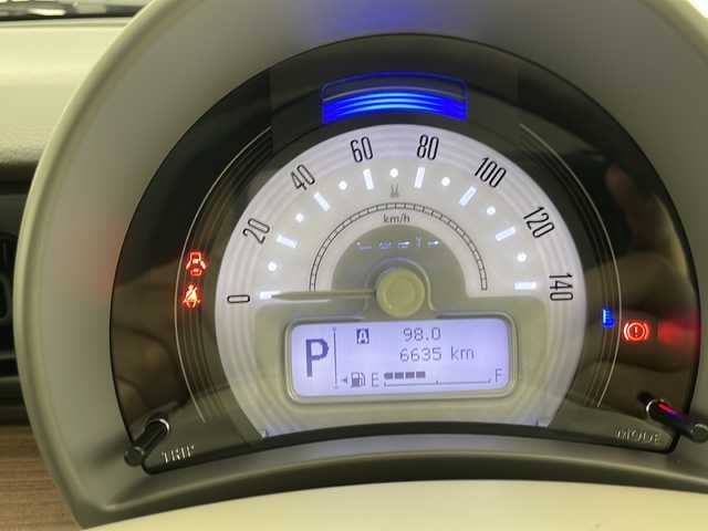 スズキ ラパン ＬＣ X 宮崎県 2022(令4)年 0.7万km ソフトベージュメタリック スズキセーフティサポート/・デュアルカメラブレーキサポート/・誤発進抑制機能/・車線逸脱抑制機能/・車線逸脱警報機能/・ふらつき警報機能/・先行車発進お知らせ機能/・標識認識機能/・ハイビームアシスト/純正14インチAW/ハーフレザーシート/シートヒーター/USBソケット/オートライト/LEDライト/プッシュスタート/スマートキー
