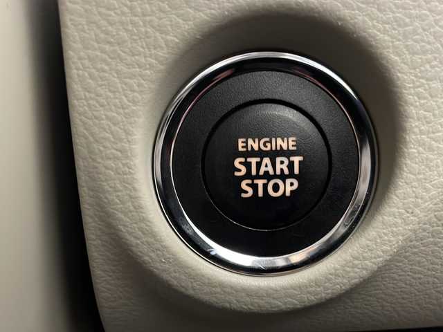 スズキ ラパン ＬＣ X 宮崎県 2022(令4)年 0.7万km ソフトベージュメタリック スズキセーフティサポート/・デュアルカメラブレーキサポート/・誤発進抑制機能/・車線逸脱抑制機能/・車線逸脱警報機能/・ふらつき警報機能/・先行車発進お知らせ機能/・標識認識機能/・ハイビームアシスト/純正14インチAW/ハーフレザーシート/シートヒーター/USBソケット/オートライト/LEDライト/プッシュスタート/スマートキー