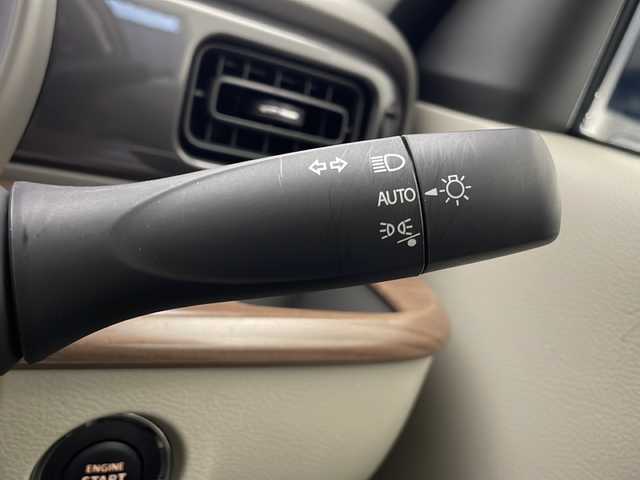 スズキ ラパン ＬＣ X 宮崎県 2022(令4)年 0.7万km ソフトベージュメタリック スズキセーフティサポート/・デュアルカメラブレーキサポート/・誤発進抑制機能/・車線逸脱抑制機能/・車線逸脱警報機能/・ふらつき警報機能/・先行車発進お知らせ機能/・標識認識機能/・ハイビームアシスト/純正14インチAW/ハーフレザーシート/シートヒーター/USBソケット/オートライト/LEDライト/プッシュスタート/スマートキー