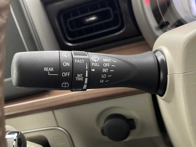 スズキ ラパン ＬＣ X 宮崎県 2022(令4)年 0.7万km ソフトベージュメタリック スズキセーフティサポート/・デュアルカメラブレーキサポート/・誤発進抑制機能/・車線逸脱抑制機能/・車線逸脱警報機能/・ふらつき警報機能/・先行車発進お知らせ機能/・標識認識機能/・ハイビームアシスト/純正14インチAW/ハーフレザーシート/シートヒーター/USBソケット/オートライト/LEDライト/プッシュスタート/スマートキー