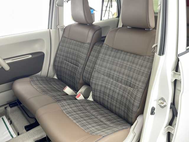 スズキ ラパン ＬＣ X 宮崎県 2022(令4)年 0.7万km ソフトベージュメタリック スズキセーフティサポート/・デュアルカメラブレーキサポート/・誤発進抑制機能/・車線逸脱抑制機能/・車線逸脱警報機能/・ふらつき警報機能/・先行車発進お知らせ機能/・標識認識機能/・ハイビームアシスト/純正14インチAW/ハーフレザーシート/シートヒーター/USBソケット/オートライト/LEDライト/プッシュスタート/スマートキー