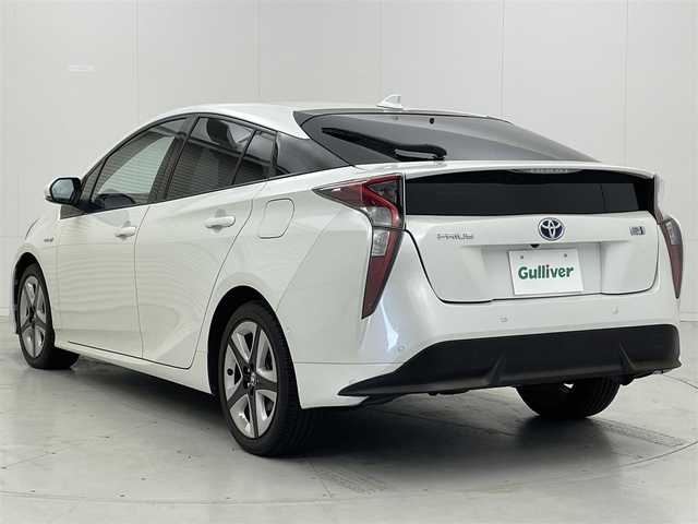トヨタ プリウス A ツーリングセレクション 茨城県 2016(平28)年 7.4万km ホワイトパールクリスタルシャイン プッシュスタート/スマートキー/純正7インチナビ/バックカメラ/ETC/トヨタセーフティーセンス/HUD/レーダークルーズ/置くだけ充電/合皮シート/シートヒーター
