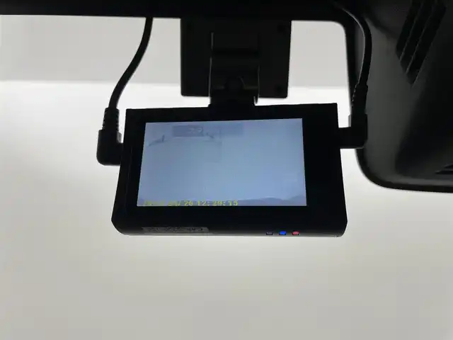 スズキ ジムニー XC 群馬県 2024(令6)年 0.4万km ブルーイッシュブラックパール3 社外7型ナビ【型番MDV-S709】/FM/AM/Bluetooth/CD/DVD/フルセグTV/バックカメラ/スズキセーフティサポート/・デュアルセンサーブレーキサポート/・車線逸脱警報機能/・誤発進抑制機能/・ふらつき警報機能/・先行車発進お知らせ機能/・標識認識機能/ETC/前後ドライブレコーダー/前席シートヒーター/純正16インチAW/純正フロアマット