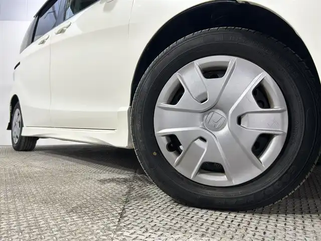 ホンダ フリード ハイブリット 大阪府 2012(平24)年 6.4万km プレミアムホワイトパール 純正ナビ(FM/AM/CD再生) バックカメラ ETC 片側パワースライドドア オートエアコン 横滑り防止 ヘッドライトレベライザー リモコンキー USB