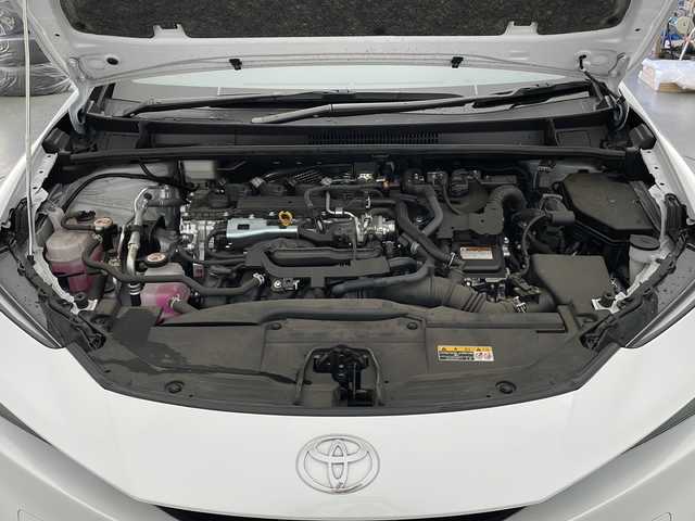 トヨタ プリウス Z 長野県 2023(令5)年 3.5万km プラチナホワイトパールマイカ 4WD/純正メモリナビ&フルセグTV&USB&BT/トヨタセーフティセンス/アダプティブクルーズコントロール/レーンディパーチャーアラート/プリクラッシュセーフティ/ブラインドスポットモニター/クリアランスソナー/リアクロストラフィックアラート/リアカメラディテクション/プロアクティブドライビングアシスト/パーキングサポートブレーキ/ロードサインアシスト/オートマチックハイビーム/後方車両接近告知/安心降車アシスト/周辺時接近サポート/先行車発進告知/寒冷地仕様/リアフォグランプ/フロントワイパーデアイサー/パワーバックドア/デジタルインナーミラー/レザーシート/前席エアシート/前席シートヒーター/運転席パワーシート/運転席シートメモリ/ステアリングスイッチ/全方位カメラ/ビルトインETC2.0/LEDヘッドライト/オートライト/電動格納ミラー/ウィンカーミラー/ドアミラーヒーター/電動ホールド/オートホールド/純正19インチAW装着/純正フロアマット/純正ドアバイザー/プッシュスタート/スマートキー/スペアキー1本