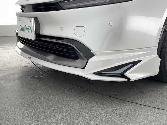 トヨタ プリウス Z 長野県 2023(令5)年 3.5万km プラチナホワイトパールマイカ 4WD/純正メモリナビ&フルセグTV&USB&BT/トヨタセーフティセンス/アダプティブクルーズコントロール/レーンディパーチャーアラート/プリクラッシュセーフティ/ブラインドスポットモニター/クリアランスソナー/リアクロストラフィックアラート/リアカメラディテクション/プロアクティブドライビングアシスト/パーキングサポートブレーキ/ロードサインアシスト/オートマチックハイビーム/後方車両接近告知/安心降車アシスト/周辺時接近サポート/先行車発進告知/寒冷地仕様/リアフォグランプ/フロントワイパーデアイサー/パワーバックドア/デジタルインナーミラー/レザーシート/前席エアシート/前席シートヒーター/運転席パワーシート/運転席シートメモリ/ステアリングスイッチ/全方位カメラ/ビルトインETC2.0/LEDヘッドライト/オートライト/電動格納ミラー/ウィンカーミラー/ドアミラーヒーター/電動ホールド/オートホールド/純正19インチAW装着/純正フロアマット/純正ドアバイザー/プッシュスタート/スマートキー/スペアキー1本