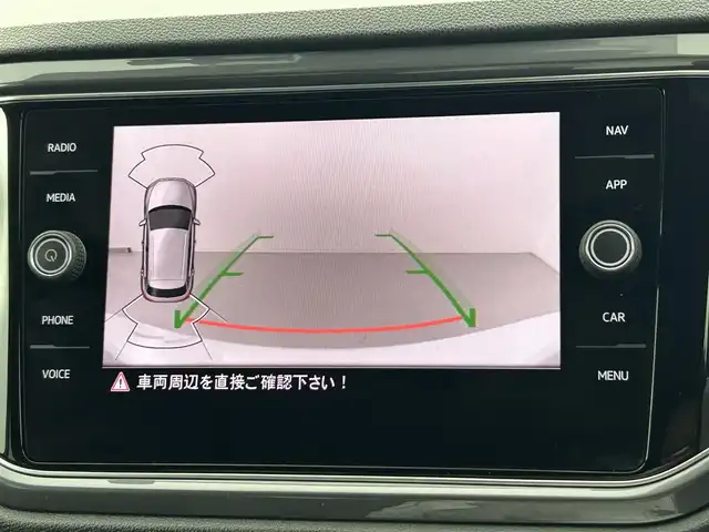 フォルクスワーゲン ＶＷ Ｔ－ロック TDI Rライン 熊本県 2021(令3)年 2万km ホワイトシルバーメタリック 禁煙車　/純正ナビ（ＡｐｐｌＣａｒＰｌａｙ・ＡｎｄｒｏｉｄＡｕｔｏ・フルセグ・ＢＴ・ＵＳＢ）/社外前後ドライブレコーダー　/ETC2.0/レーダークルーズコントロール/前後クリアランスソナー　/パワーバックドア　/衝突軽減ブレーキ/ブラインドスポットモニター/アイドリングストップ/横滑り防止　/純正フロアマット/ハーフレザーシート/純正19インチAW/オートライト/LEDヘッドライト/フォグライト/スマートキー/プッシュスタート/スペアキー1本/取扱説明書