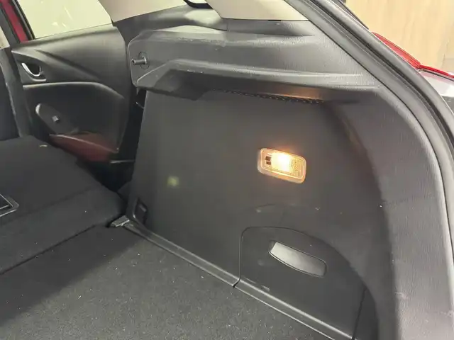 マツダ ＣＸ－３ XD ツーリング 三重県 2015(平27)年 6.3万km ソウルレッドプレミアムメタリック 1.5 ディーゼルターボ/FF/MTモード付フロア6AT/純正 7インチナビ/（AM/FM/aha/Stitcher/Bluetooth/USB/AUX/【OP】CD/DVD/TV）/バックカメラ/BOSEサウンドシステム（7スピーカー）/ビルトイン ETC/安全/・【OP】スマートブレーキサポート［SBS］/・スマートシティブレーキサポート［SCBS］/・【OP】車線逸脱警報システム［LDWS］/・【OP】マツダレーダークルーズコントロール［MRCC］/・【OP】ハイビームコントロールシステム［HBC］/・ブラインドスポットモニタリング［BSM］/装備/・ハーフレザーシート/・オートエアコン/・オートライト/・LEDヘッドライト/・オートワイパー/・アクティブドライビングディスプレイ/・プッシュスタート/・電動格納ドアミラー/・純正18inAW/・アドバンストキーx2