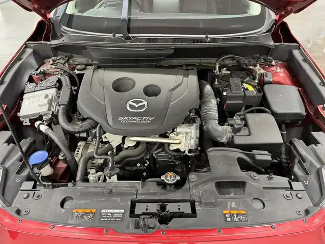 マツダ ＣＸ－３ XD ツーリング 三重県 2015(平27)年 6.3万km ソウルレッドプレミアムメタリック 1.5 ディーゼルターボ/FF/MTモード付フロア6AT/純正 7インチナビ/（AM/FM/aha/Stitcher/Bluetooth/USB/AUX/【OP】CD/DVD/TV）/バックカメラ/BOSEサウンドシステム（7スピーカー）/ビルトイン ETC/安全/・【OP】スマートブレーキサポート［SBS］/・スマートシティブレーキサポート［SCBS］/・【OP】車線逸脱警報システム［LDWS］/・【OP】マツダレーダークルーズコントロール［MRCC］/・【OP】ハイビームコントロールシステム［HBC］/・ブラインドスポットモニタリング［BSM］/装備/・ハーフレザーシート/・オートエアコン/・オートライト/・LEDヘッドライト/・オートワイパー/・アクティブドライビングディスプレイ/・プッシュスタート/・電動格納ドアミラー/・純正18inAW/・アドバンストキーx2