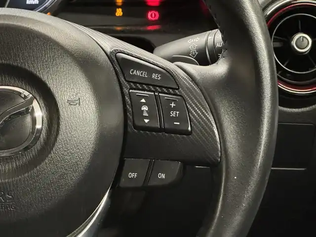 マツダ ＣＸ－３ XD ツーリング 三重県 2015(平27)年 6.3万km ソウルレッドプレミアムメタリック 1.5 ディーゼルターボ/FF/MTモード付フロア6AT/純正 7インチナビ/（AM/FM/aha/Stitcher/Bluetooth/USB/AUX/【OP】CD/DVD/TV）/バックカメラ/BOSEサウンドシステム（7スピーカー）/ビルトイン ETC/安全/・【OP】スマートブレーキサポート［SBS］/・スマートシティブレーキサポート［SCBS］/・【OP】車線逸脱警報システム［LDWS］/・【OP】マツダレーダークルーズコントロール［MRCC］/・【OP】ハイビームコントロールシステム［HBC］/・ブラインドスポットモニタリング［BSM］/装備/・ハーフレザーシート/・オートエアコン/・オートライト/・LEDヘッドライト/・オートワイパー/・アクティブドライビングディスプレイ/・プッシュスタート/・電動格納ドアミラー/・純正18inAW/・アドバンストキーx2