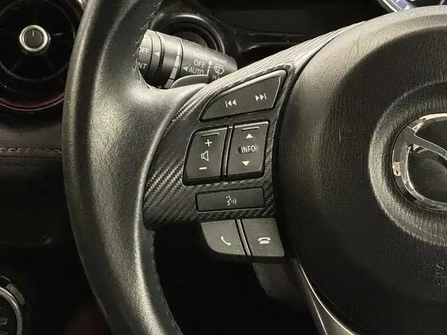 マツダ ＣＸ－３ XD ツーリング 三重県 2015(平27)年 6.3万km ソウルレッドプレミアムメタリック 1.5 ディーゼルターボ/FF/MTモード付フロア6AT/純正 7インチナビ/（AM/FM/aha/Stitcher/Bluetooth/USB/AUX/【OP】CD/DVD/TV）/バックカメラ/BOSEサウンドシステム（7スピーカー）/ビルトイン ETC/安全/・【OP】スマートブレーキサポート［SBS］/・スマートシティブレーキサポート［SCBS］/・【OP】車線逸脱警報システム［LDWS］/・【OP】マツダレーダークルーズコントロール［MRCC］/・【OP】ハイビームコントロールシステム［HBC］/・ブラインドスポットモニタリング［BSM］/装備/・ハーフレザーシート/・オートエアコン/・オートライト/・LEDヘッドライト/・オートワイパー/・アクティブドライビングディスプレイ/・プッシュスタート/・電動格納ドアミラー/・純正18inAW/・アドバンストキーx2