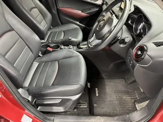 マツダ ＣＸ－３ XD ツーリング 三重県 2015(平27)年 6.3万km ソウルレッドプレミアムメタリック 1.5 ディーゼルターボ/FF/MTモード付フロア6AT/純正 7インチナビ/（AM/FM/aha/Stitcher/Bluetooth/USB/AUX/【OP】CD/DVD/TV）/バックカメラ/BOSEサウンドシステム（7スピーカー）/ビルトイン ETC/安全/・【OP】スマートブレーキサポート［SBS］/・スマートシティブレーキサポート［SCBS］/・【OP】車線逸脱警報システム［LDWS］/・【OP】マツダレーダークルーズコントロール［MRCC］/・【OP】ハイビームコントロールシステム［HBC］/・ブラインドスポットモニタリング［BSM］/装備/・ハーフレザーシート/・オートエアコン/・オートライト/・LEDヘッドライト/・オートワイパー/・アクティブドライビングディスプレイ/・プッシュスタート/・電動格納ドアミラー/・純正18inAW/・アドバンストキーx2