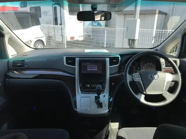 トヨタ アルファード 240S 栃木県 2012(平24)年 6万km ゴールドパールクリスタルシャイン 株)IDOMが運営する【じしゃロン小山店】の自社ローン専用車両になります。こちらは現金またはオートローンご利用時の価格です。自社ローンご希望の方は別途その旨お申付け下さい//社外フルセグナビ/（CD/DVD/AM/FMラジオ）/(Bluetooth)/スマートキー/プッシュスタート/バックカメラ/ＥＴＣ/両側パワースライドドア/クルーズコントロール/コーナーセンサー/サンルーフ/ステアリングリモコン/電動格納ドアミラー/パワーウインドウ/防眩ミラー/オートライト