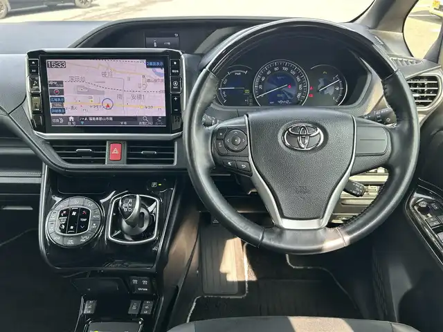 トヨタ エスクァイア ハイブリッド Gi プレミアムパッケージ 福島県 2020(令2)年 5万km ブラック アルパイン11インチナビ/型番：EX11NX/【CD/DVD/SD/BT/USB/TV】/アルパイン後席モニター　PXH12X-R/バックカメラ/ビルトインETC/ドライブレコーダー/両側電動スライドドア/前席シートヒーター/ステアリングヒーター/被害軽減ブレーキ/レーンキープアシスト/クルーズコントロール/シートバックテーブル/リアドアシェード/LEDオートライト/LEDフォグランプ/純正アルミ＋ノーマルタイヤセット車載/195/65R15/純正フロアマット/純正ドアバイザー