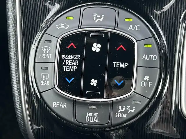 トヨタ エスクァイア ハイブリッド Gi プレミアムパッケージ 福島県 2020(令2)年 5万km ブラック アルパイン11インチナビ/型番：EX11NX/【CD/DVD/SD/BT/USB/TV】/アルパイン後席モニター　PXH12X-R/バックカメラ/ビルトインETC/ドライブレコーダー/両側電動スライドドア/前席シートヒーター/ステアリングヒーター/被害軽減ブレーキ/レーンキープアシスト/クルーズコントロール/シートバックテーブル/リアドアシェード/LEDオートライト/LEDフォグランプ/純正アルミ＋ノーマルタイヤセット車載/195/65R15/純正フロアマット/純正ドアバイザー