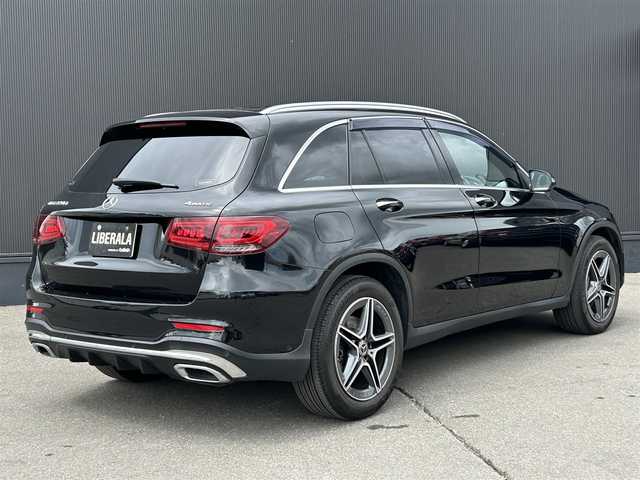 メルセデス・ベンツ ＧＬＣ２２０ d 4マチック AMGライン 道東・釧路十勝 2020(令2)年 6万km オブシディアンブラック ワンオーナー/レーダーセーフティーパッケージ/　・アクティブディスタンスアシストディストロニック/　・アクティブレーンキーピングアシスト/　・アクティブブラインドスポットアシスト/レザーエクスクルーシブパッケージ/　・ヘッドアップディスプレイ/　・Burmesterサウンド/　・シートベンチレーター(前席)/AMGライン/　・LEDヘッドライト/オートライト/　・アダプティブハイビームアシスト/パノラミックスライディングルーフ/純正メモリナビ/TV/BT/USB/黒革/シートヒーター(全席)/メモリ付きパワーシート(前席)/パワーバックドア/フットトランクオープナー/360°カメラ/エアサスペンション/純正ドライブレコーダー(前後)/ワイヤレス充電/パドルシフト/ETC2.0