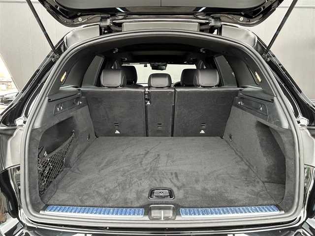 メルセデス・ベンツ ＧＬＣ２２０ d 4マチック AMGライン 道東・釧路十勝 2020(令2)年 6万km オブシディアンブラック ワンオーナー/レーダーセーフティーパッケージ/　・アクティブディスタンスアシストディストロニック/　・アクティブレーンキーピングアシスト/　・アクティブブラインドスポットアシスト/レザーエクスクルーシブパッケージ/　・ヘッドアップディスプレイ/　・Burmesterサウンド/　・シートベンチレーター(前席)/AMGライン/　・LEDヘッドライト/オートライト/　・アダプティブハイビームアシスト/パノラミックスライディングルーフ/純正メモリナビ/TV/BT/USB/黒革/シートヒーター(全席)/メモリ付きパワーシート(前席)/パワーバックドア/フットトランクオープナー/360°カメラ/エアサスペンション/純正ドライブレコーダー(前後)/ワイヤレス充電/パドルシフト/ETC2.0