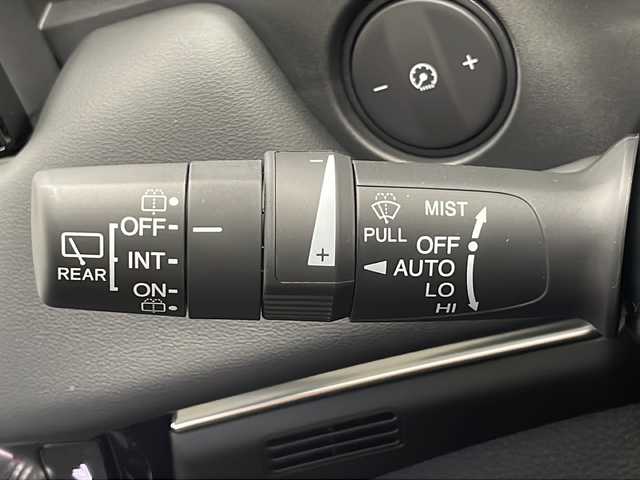 ホンダ ヴェゼル ハイブリッド e:HEV Z 千葉県 2025(令7)年 0.1千km プラチナホワイトパール ブラインドスポットモニター/レーダークルーズコントロール/レーンキープアシスト/コーナーセンサー前後/衝突軽減ブレーキ/純正メモリナビ/　AppleCareplay/AndroidAuto/　Bluetooth/フルセグTV/バックカメラ/ビルトインETC2.0/ワイヤレス充電/パドルシフト/電動リアゲート/ハーフレザーシート/シートヒーター（D/N席）/LEDヘッドライト/オートライト/純正18インチアルミホイール