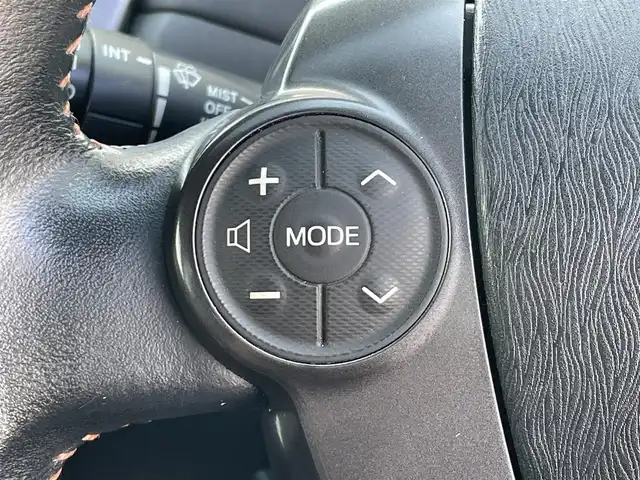 トヨタ プリウス α G チューンブラック 兵庫県 2014(平26)年 9.3万km シルバーM (株)IDOMが運営する【じしゃロン神戸名谷店】の自社ローン専用車両になりますこちらは現金またはオートローンご利用時の価格です。自社ローンご希望の方は別途その旨お申付け下さい。純正ディーラーナビ(AM/FM/CD/DVD/BT/フルセグ)/クルーズコントロール/バックカメラ/ステアリングリモコン/ヘッドライトウォッシャー/HIDヘッドライト/電動格納ミラー/純正フロアマット/ドアバイザー/ETC/プッシュスタート