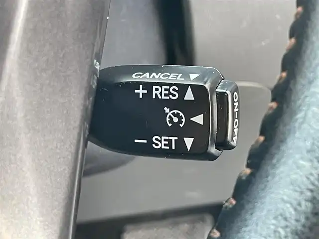 トヨタ プリウス α G チューンブラック 兵庫県 2014(平26)年 9.3万km シルバーM (株)IDOMが運営する【じしゃロン神戸名谷店】の自社ローン専用車両になりますこちらは現金またはオートローンご利用時の価格です。自社ローンご希望の方は別途その旨お申付け下さい。純正ディーラーナビ(AM/FM/CD/DVD/BT/フルセグ)/クルーズコントロール/バックカメラ/ステアリングリモコン/ヘッドライトウォッシャー/HIDヘッドライト/電動格納ミラー/純正フロアマット/ドアバイザー/ETC/プッシュスタート