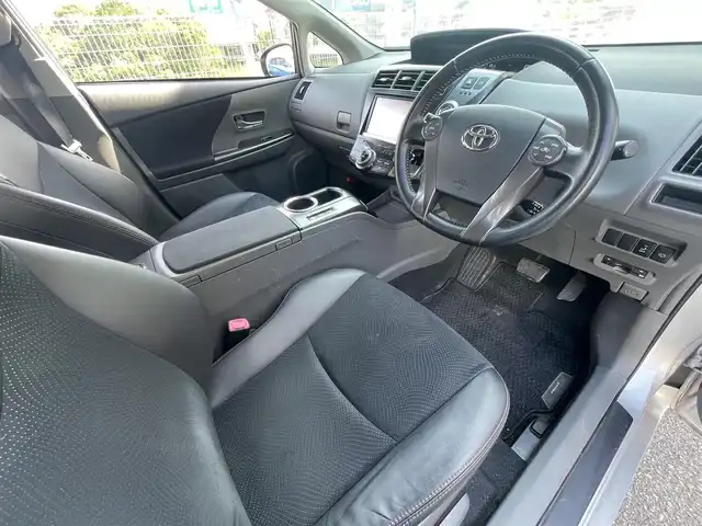 トヨタ プリウス α G チューンブラック 兵庫県 2014(平26)年 9.3万km シルバーM (株)IDOMが運営する【じしゃロン神戸名谷店】の自社ローン専用車両になりますこちらは現金またはオートローンご利用時の価格です。自社ローンご希望の方は別途その旨お申付け下さい。純正ディーラーナビ(AM/FM/CD/DVD/BT/フルセグ)/クルーズコントロール/バックカメラ/ステアリングリモコン/ヘッドライトウォッシャー/HIDヘッドライト/電動格納ミラー/純正フロアマット/ドアバイザー/ETC/プッシュスタート