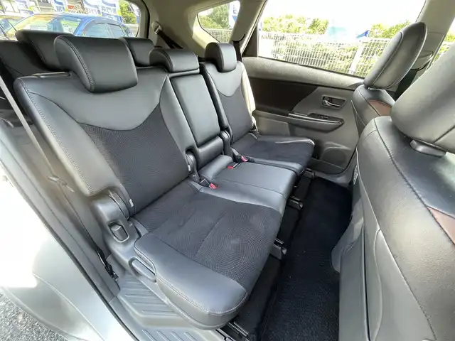 トヨタ プリウス α G チューンブラック 兵庫県 2014(平26)年 9.3万km シルバーM (株)IDOMが運営する【じしゃロン神戸名谷店】の自社ローン専用車両になりますこちらは現金またはオートローンご利用時の価格です。自社ローンご希望の方は別途その旨お申付け下さい。純正ディーラーナビ(AM/FM/CD/DVD/BT/フルセグ)/クルーズコントロール/バックカメラ/ステアリングリモコン/ヘッドライトウォッシャー/HIDヘッドライト/電動格納ミラー/純正フロアマット/ドアバイザー/ETC/プッシュスタート