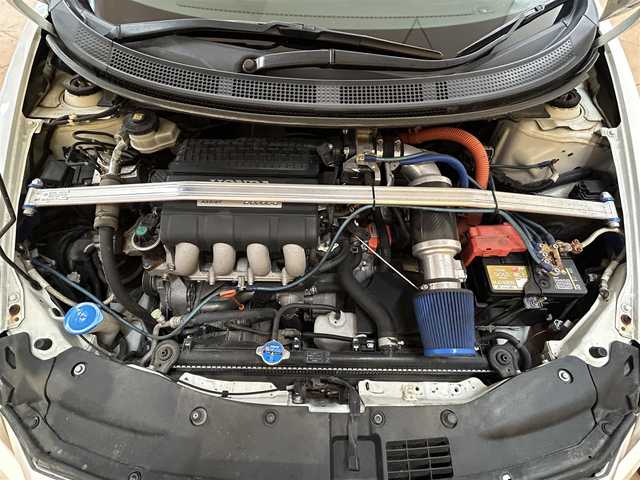 ホンダ ＣＲ－Ｚ α 群馬県 2011(平23)年 8.6万km プレミアムホワイトパール GRANZENエアロ/GRANZENフロアマット/社外メモリナビ/　　CD/DVD/BT/フルセグ/USB/iPod/HDMI/AUX/バックカメラ/クルーズコントロール/HIDオートライト/純正16インチAW/ドライブレコーダー/パドルシフト/ステアリングスイッチ/横滑り防止装置/スマートキー/ビルトインETC