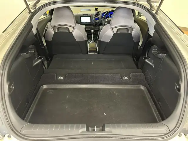ホンダ ＣＲ－Ｚ α 群馬県 2011(平23)年 8.6万km プレミアムホワイトパール GRANZENエアロ/GRANZENフロアマット/社外メモリナビ/　　CD/DVD/BT/フルセグ/USB/iPod/HDMI/AUX/バックカメラ/クルーズコントロール/HIDオートライト/純正16インチAW/ドライブレコーダー/パドルシフト/ステアリングスイッチ/横滑り防止装置/スマートキー/ビルトインETC