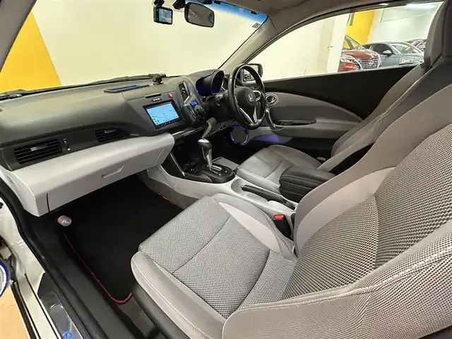 ホンダ ＣＲ－Ｚ α 群馬県 2011(平23)年 8.6万km プレミアムホワイトパール GRANZENエアロ/GRANZENフロアマット/社外メモリナビ/　　CD/DVD/BT/フルセグ/USB/iPod/HDMI/AUX/バックカメラ/クルーズコントロール/HIDオートライト/純正16インチAW/ドライブレコーダー/パドルシフト/ステアリングスイッチ/横滑り防止装置/スマートキー/ビルトインETC