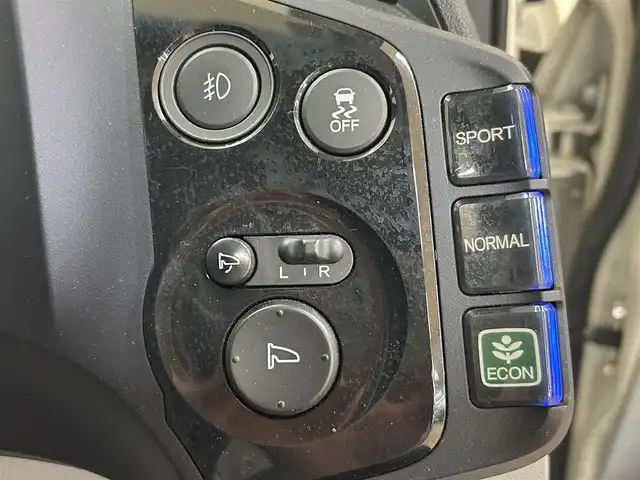 ホンダ ＣＲ－Ｚ α 群馬県 2011(平23)年 8.6万km プレミアムホワイトパール GRANZENエアロ/GRANZENフロアマット/社外メモリナビ/　　CD/DVD/BT/フルセグ/USB/iPod/HDMI/AUX/バックカメラ/クルーズコントロール/HIDオートライト/純正16インチAW/ドライブレコーダー/パドルシフト/ステアリングスイッチ/横滑り防止装置/スマートキー/ビルトインETC