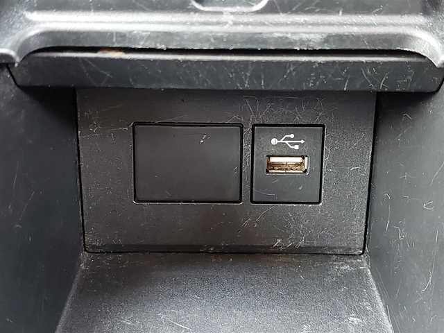 トヨタ アクア G 東京都 2021(令3)年 2.7万km クリアベージュメタリック 純正ディスプレイオーディオ/パノラミックビューモニター/フルセグ/ビルトインETC/AC100V/コーナーセンサー/スマートキー/トヨタセーフティセンス/プリクラッシュセーフティ/レーントレーシングアシスト/レーダークルーズコントロール/オートマチックハイビーム/ブラインドスポットモニター