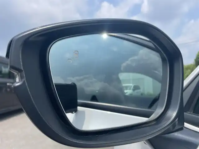 ホンダ シビック EX 静岡県 2023(令5)年 0.5万km プラチナホワイトパール HondaSENSING/HondaCONNECTディスプレー/　AM FM Bluetooth スマホ連携/バックカメラ/アダプティブクルーズコントロール/ブラインドスポットモニタリング/前後クリアランスソナー/前席シートヒーター/前席パワーシート/電動パーキングブレーキ/オートブレーキホールド/6速MT/リアウイング/ワイヤレス充電/USBジャック/スマートキー×2本/ETC2.0/BOSEプレミアムサウンド