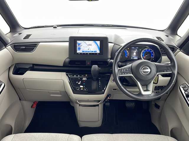 日産 ルークス X 秋田県 2024(令6)年 1.1万km ブラック 4WD/社外ナビ　/アラウンドビューモニター　/片側パワースライドドア　/エマージェンシーブレーキ　/横滑り防止装置　/アイドリングストップ　/前席シートヒーター　/ＬＥＤヘッドライト　/ＥＴＣ　/社外フロアマット　/ＵＳＢポート/前後コーナーセンサー/ウィンカーミラー/電動格納ミラー/革巻きステアリング/オートライト/ステアリングリモコン/スマートキー