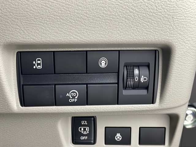 日産 ルークス X 秋田県 2024(令6)年 1.1万km ブラック 4WD/社外ナビ　/アラウンドビューモニター　/片側パワースライドドア　/エマージェンシーブレーキ　/横滑り防止装置　/アイドリングストップ　/前席シートヒーター　/ＬＥＤヘッドライト　/ＥＴＣ　/社外フロアマット　/ＵＳＢポート/前後コーナーセンサー/ウィンカーミラー/電動格納ミラー/革巻きステアリング/オートライト/ステアリングリモコン/スマートキー