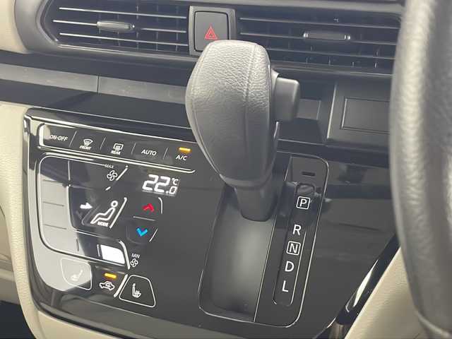 日産 ルークス X 秋田県 2024(令6)年 1.1万km ブラック 4WD/社外ナビ　/アラウンドビューモニター　/片側パワースライドドア　/エマージェンシーブレーキ　/横滑り防止装置　/アイドリングストップ　/前席シートヒーター　/ＬＥＤヘッドライト　/ＥＴＣ　/社外フロアマット　/ＵＳＢポート/前後コーナーセンサー/ウィンカーミラー/電動格納ミラー/革巻きステアリング/オートライト/ステアリングリモコン/スマートキー