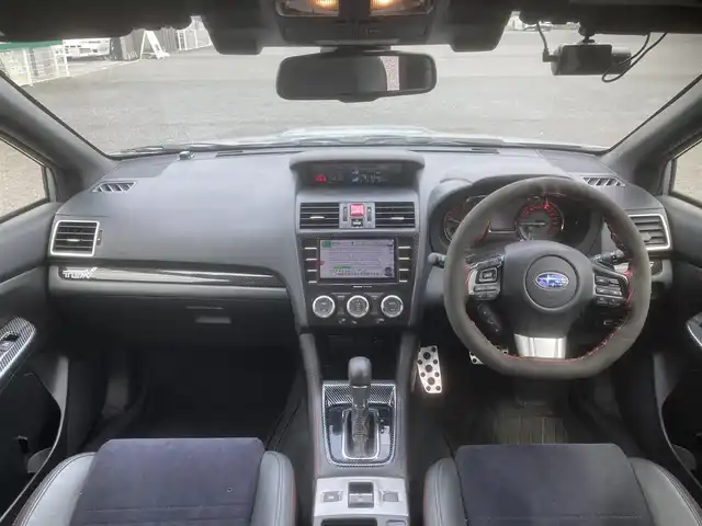 スバル ＷＲＸ Ｓ４ 2．0GT‐S アイサイト 埼玉県 2016(平28)年 12.6万km アイスシルバーメタリック (株)IDOMが運営する【じしゃロン鳩ヶ谷店】の自社ローン専用車両になりますこちらは現金またはオートローンご利用時の価格です。自社ローンご希望の方は別途その旨お申付け下さい/4WD／ターボ/純正メモリナビ/純正フルセグテレビ/バックカメラ/サイド/レーダークルーズコントロール/プッシュスタート/パドルシフト/ETC/純正LEDヘッドライト/ハーフレザーシート/前席パワーシート/純正18インチAW/スマートキー-スペア1本/前後ドライブレコーダー/フロント/サイド/リアスポイラー