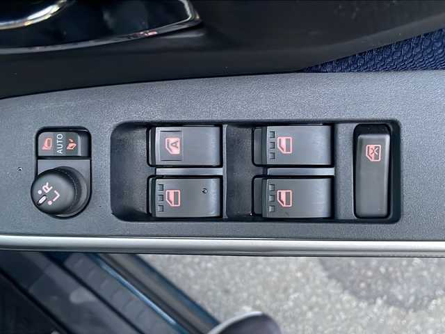 トヨタ タンク カスタムG 青森県 2020(令2)年 0.7万km レーザーブルークリスタルシャイン ・4WD/・純正SDナビディーラーOP/・フルセグTV/・CD/DVD/BT/AM/FM/・両側パワースライドドア/・衝突軽減装置/・横滑り防止装置/・クルーズコントロール/・バックカメラ/・ドライブレコーダー/・ビルトインETC2.0/・LEDヘッドライト/・オートマチックハイビーム/・プッシュスタート/・スマートキー/・スペアキー/・純正フロアマット/・純正ドアバイザー